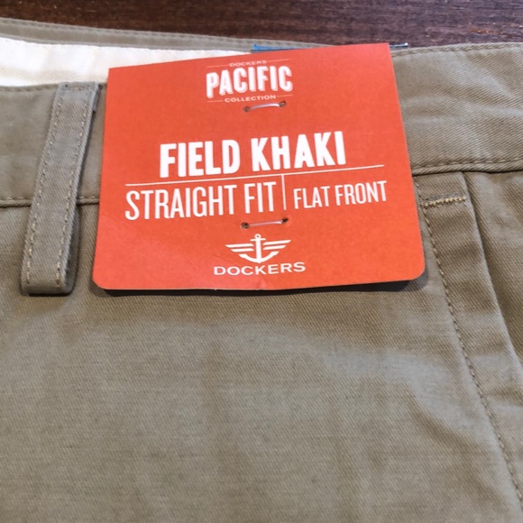 Dockers field khaki pants. Flat front, straight leg. Size 36x34. Tan color. NWT! - Picture 4 of 7